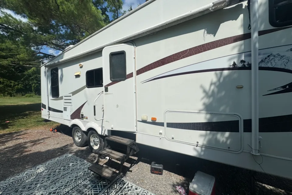 Mark's Coachmen Chaparral Fifth Wheel