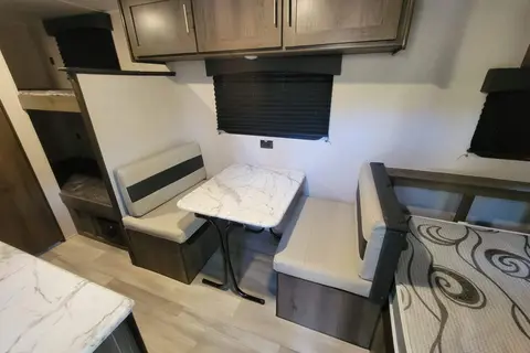 Coachmen Clipper 17BH Travel Trailer
