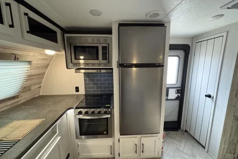 Palomino puma travel trailer