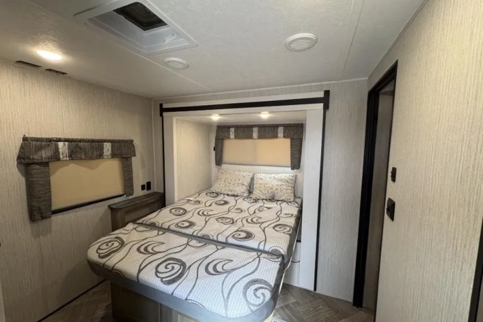 Palomino puma travel trailer