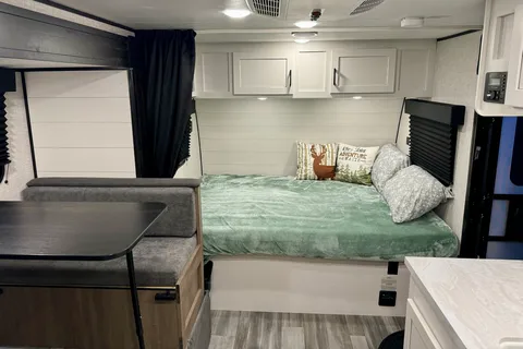 Jayco Jay Flight SLX Travel Trailer
