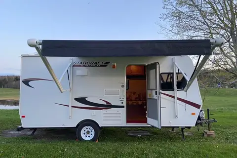 Starcraft Launch Travel Trailer