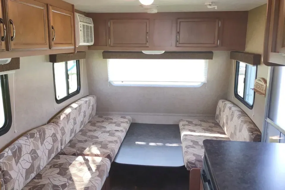 Starcraft Launch Travel Trailer