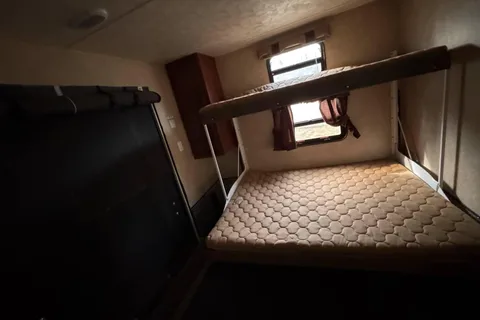 scott's Palomino anniversary puma 30fbss Travel Trailer