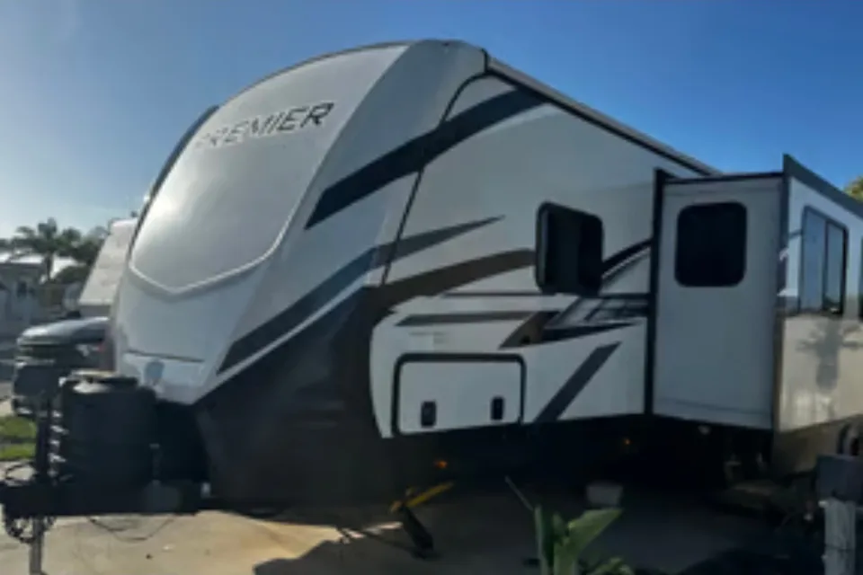 Roxanne's Keystone Premier Travel Trailer