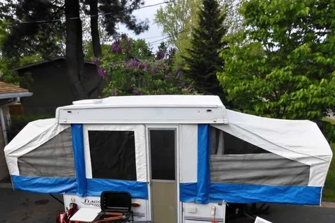 Tente roulotte 8' Flag staff