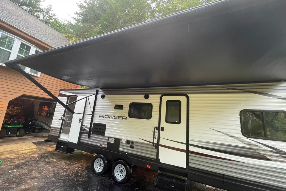 Home away from home Heartland Bh270 Travel Trailer