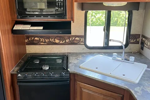 Steven's Keystone 279RKSWE Fifth Wheel