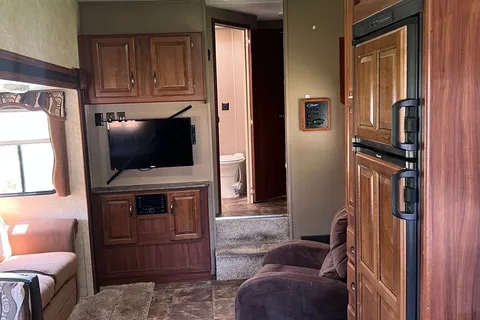 Steven's Keystone 279RKSWE Fifth Wheel