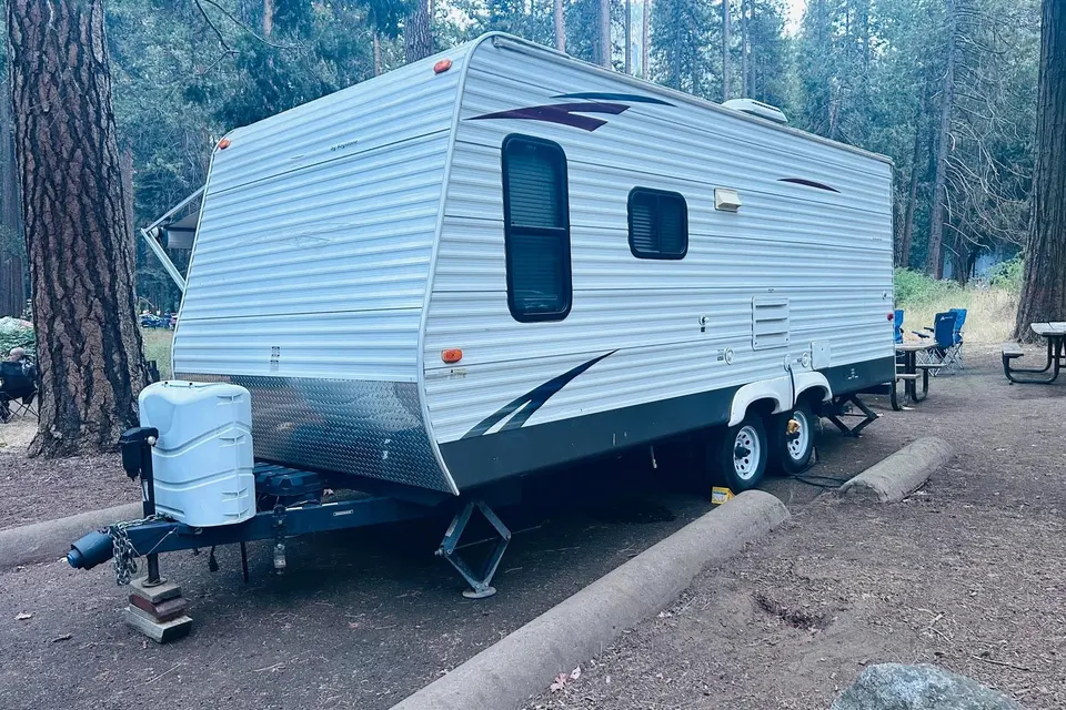 Keystone 19FLB Travel Trailer +Extras - Delivery Only