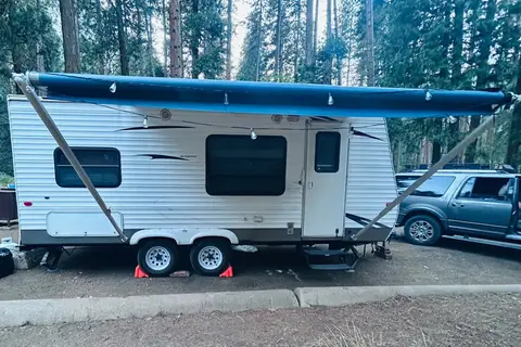 Keystone 19FLB Travel Trailer +Extras - Delivery Only