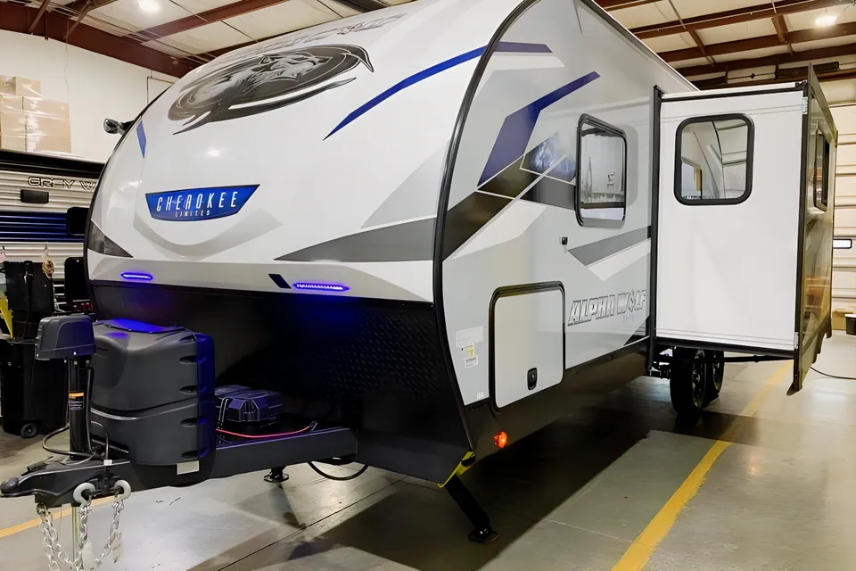 2023 Alpha Wolf - Bunkhouse, Private Suite, & Outdoor Kitchen!