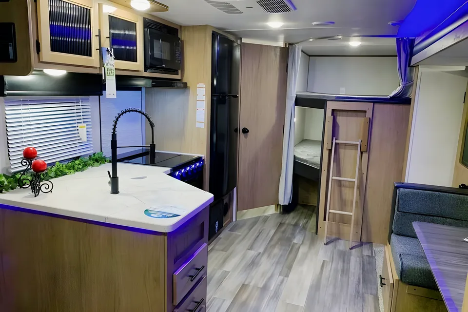 2023 Alpha Wolf - Bunkhouse, Private Suite, & Outdoor Kitchen!
