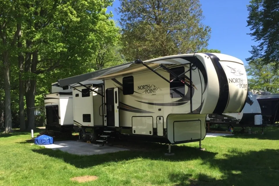 The Luxe Lodge on Wheels