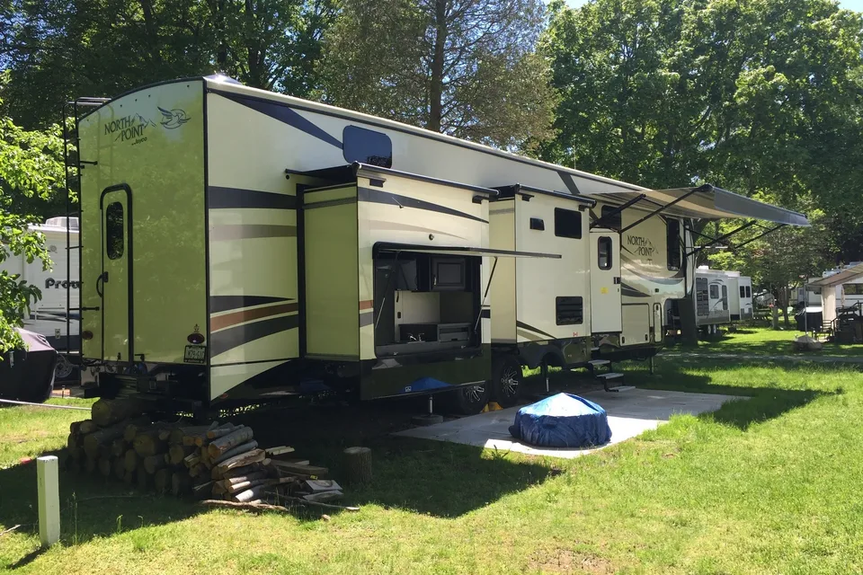The Luxe Lodge on Wheels