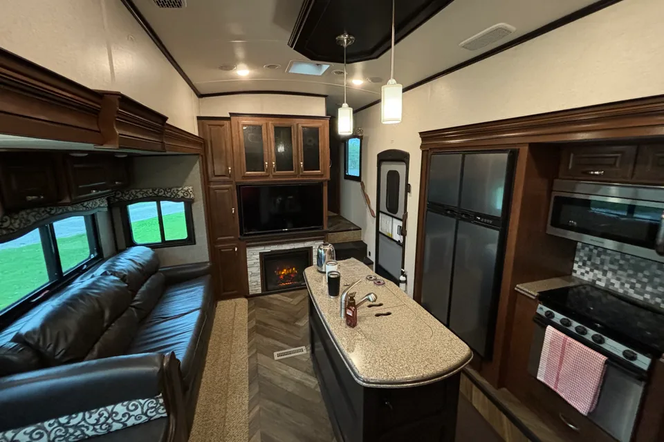 The Luxe Lodge on Wheels