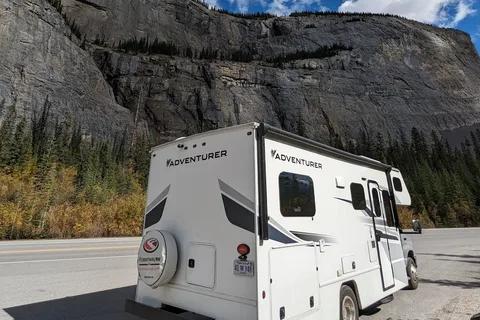 Harvey the RV (2020 24 Foot Adventurer)