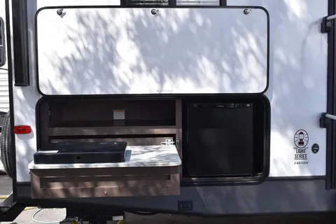 Nick's Coleman Coleman light Travel Trailer