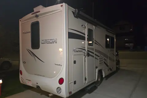 Krish's 2016 FORD TRANSIT T-350 HD 2016 FORD TRANSIT T-350 HD Class C