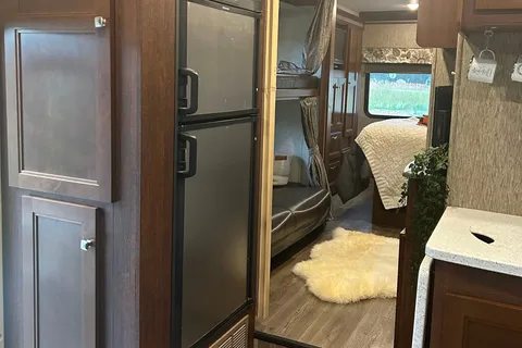"Neverland" A family Friendly Bunkhouse!
