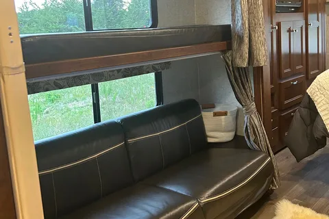 "Neverland" A family Friendly Bunkhouse!