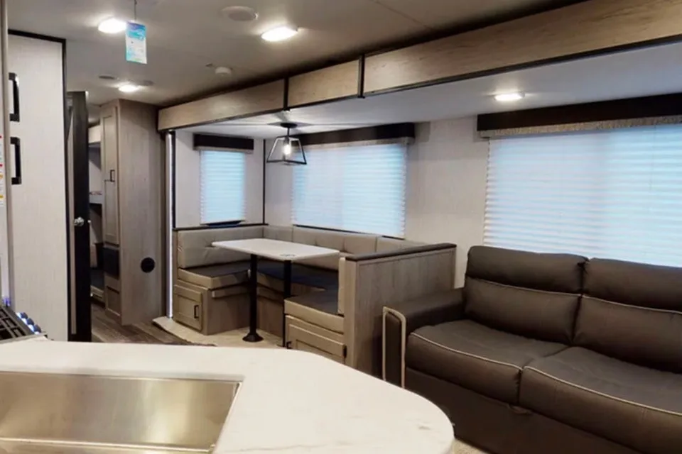 2021 Mallard M32 Travel Trailer