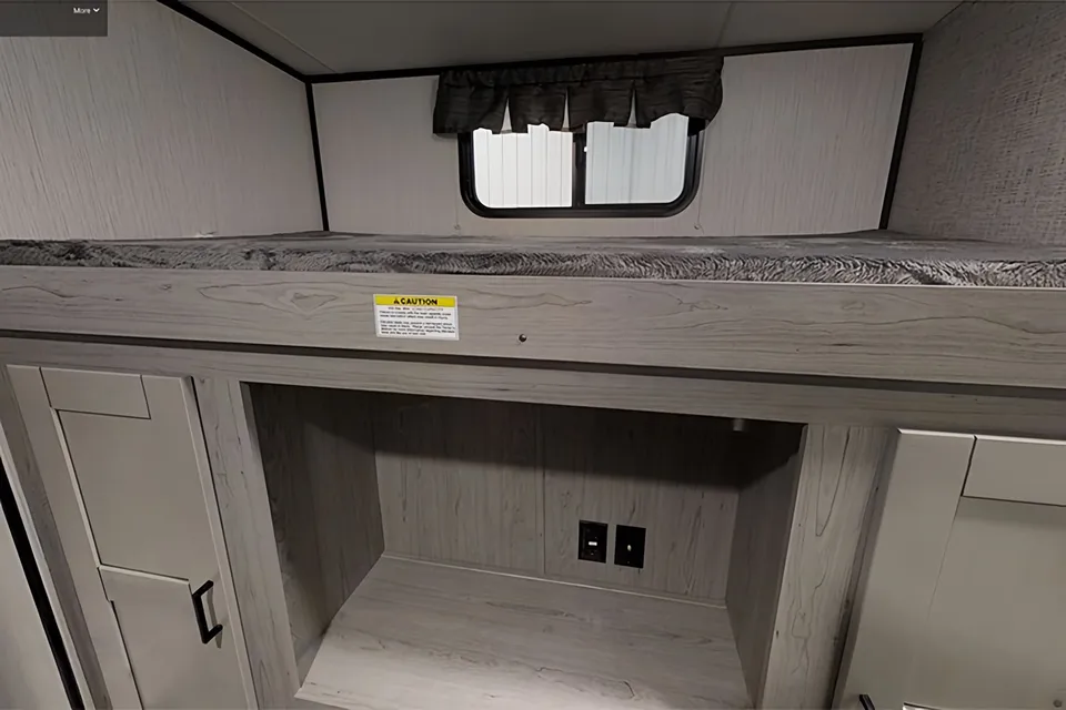 2021 Mallard M32 Travel Trailer
