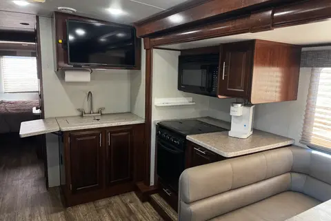 CJ's Forest River FR3 32DS Class A