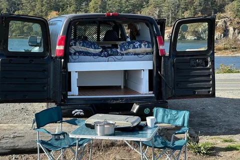 Daisys Adventure Van