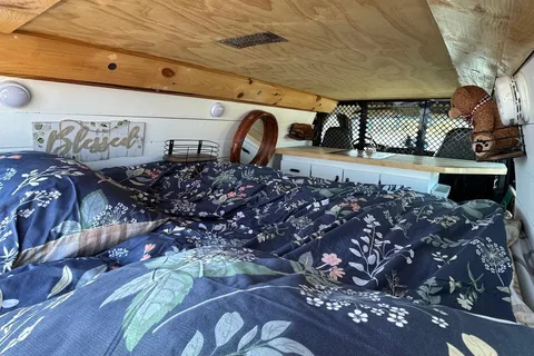 Daisys Adventure Van