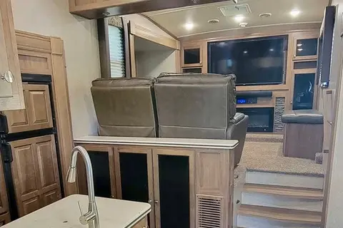 Flagstaff Escape Suite -UPMI1891