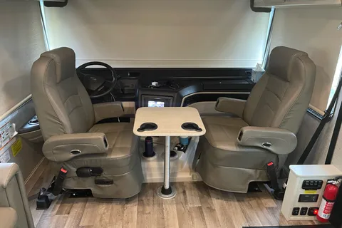 Lee's Jayco Precept Class A