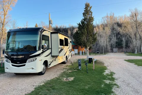 Lee's Jayco Precept Class A