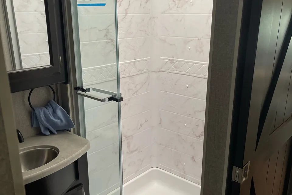 Lee's Jayco Precept Class A