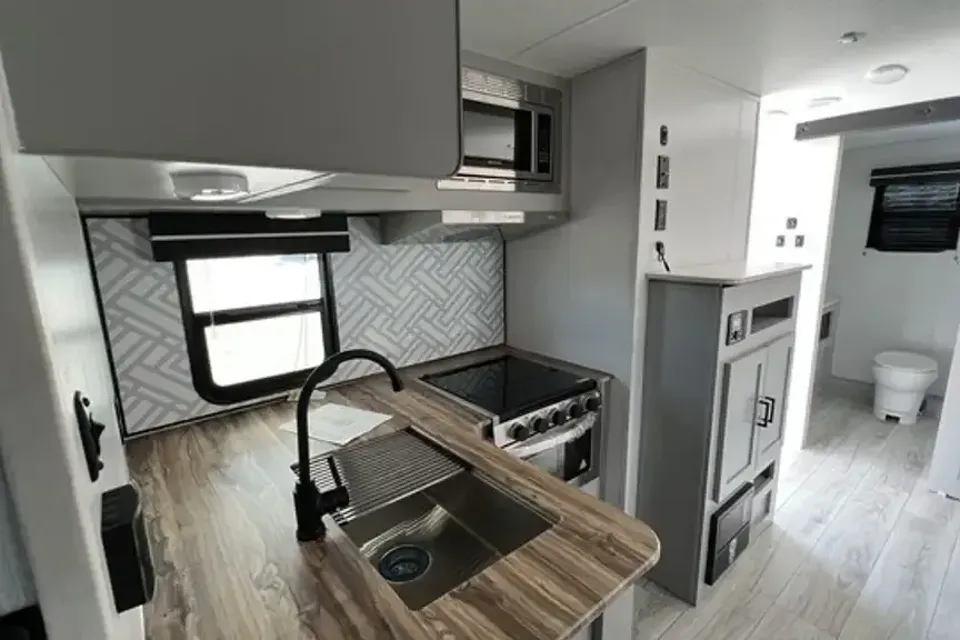Ignition Rental's 2023 Heartland North Trail Ultra-Lite 22CRB | Travel Trailer