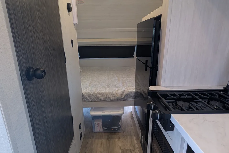 Chilliwack Forest River R-Pod Travel Trailer