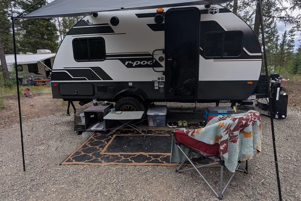 Chilliwack Forest River R-Pod Travel Trailer