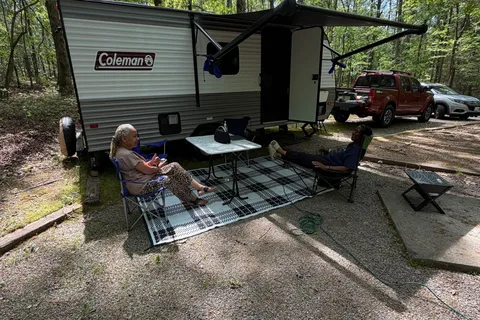 Portable Airbnb\2024 Coleman RV Camper (Sleeps 4)