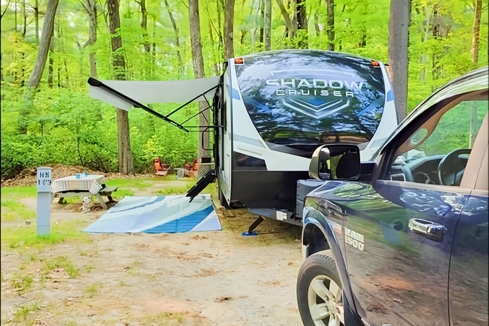 Sharon 's Shadow Cruiser 258BHS 