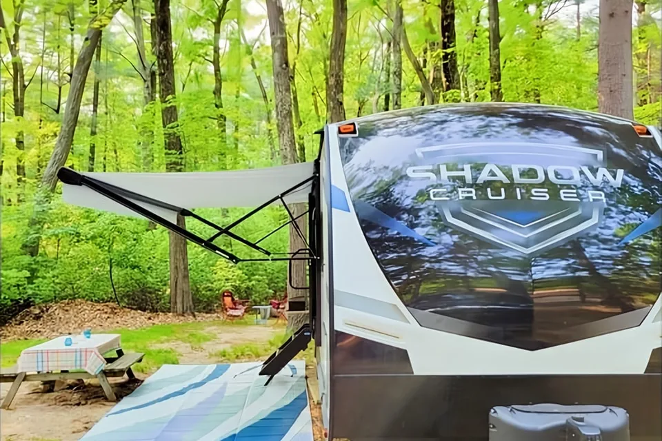 Sharon 's Shadow Cruiser 258BHS 