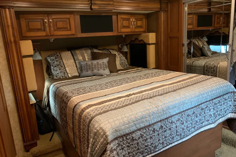 Fleetwood Disco 40X RV Rental