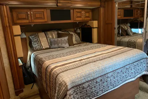 Fleetwood Disco 40X RV Rental