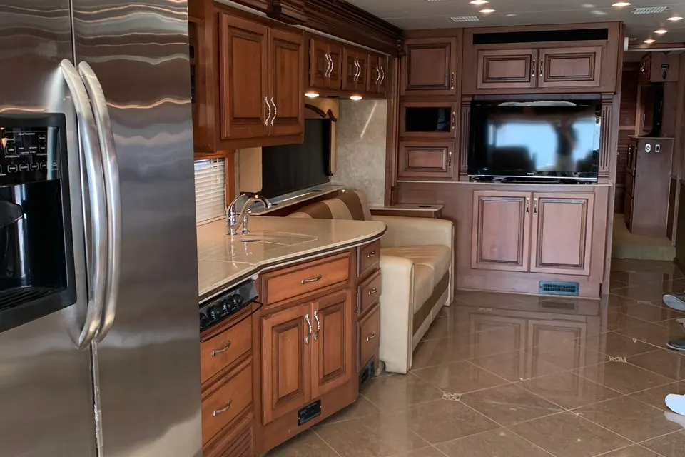 Fleetwood Disco 40X RV Rental