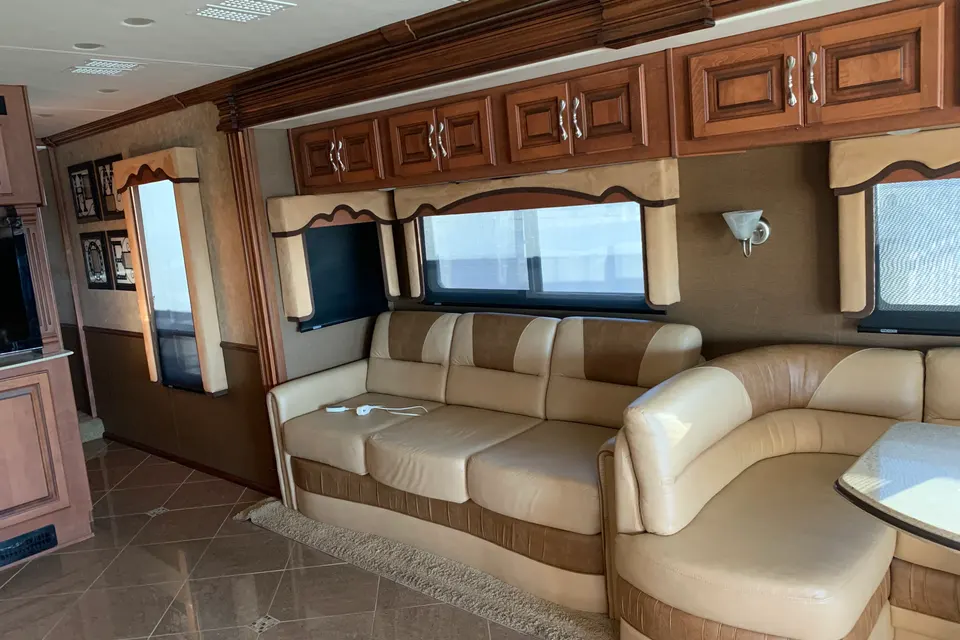 Fleetwood Disco 40X RV Rental