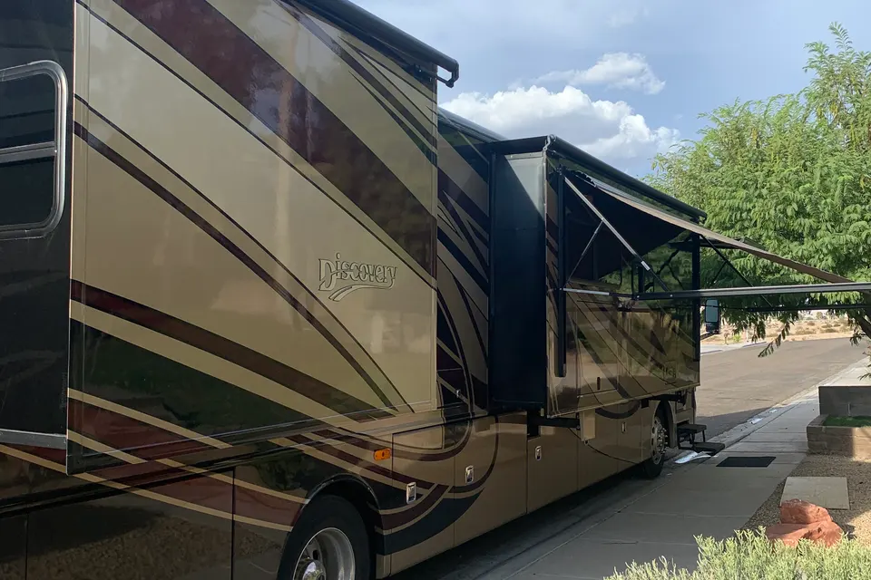 Fleetwood Disco 40X RV Rental