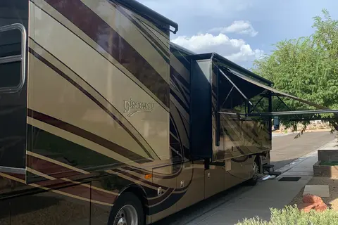 Fleetwood Disco 40X RV Rental