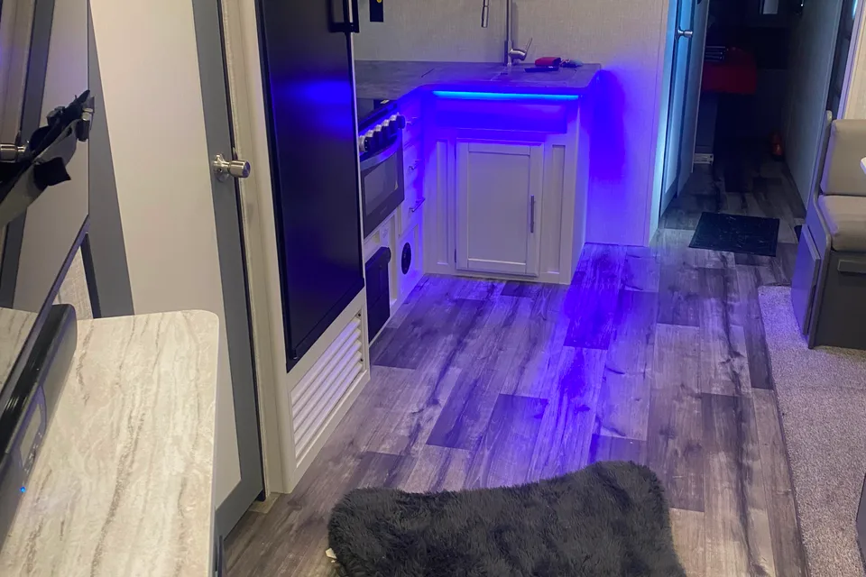 Roberto's Volante Volante Travel Trailer