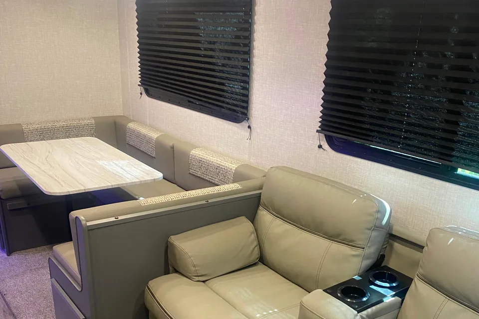 Roberto's Volante Volante Travel Trailer
