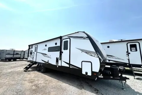 "Monorail A" East to West Alta 2800KBH Travel Trailer