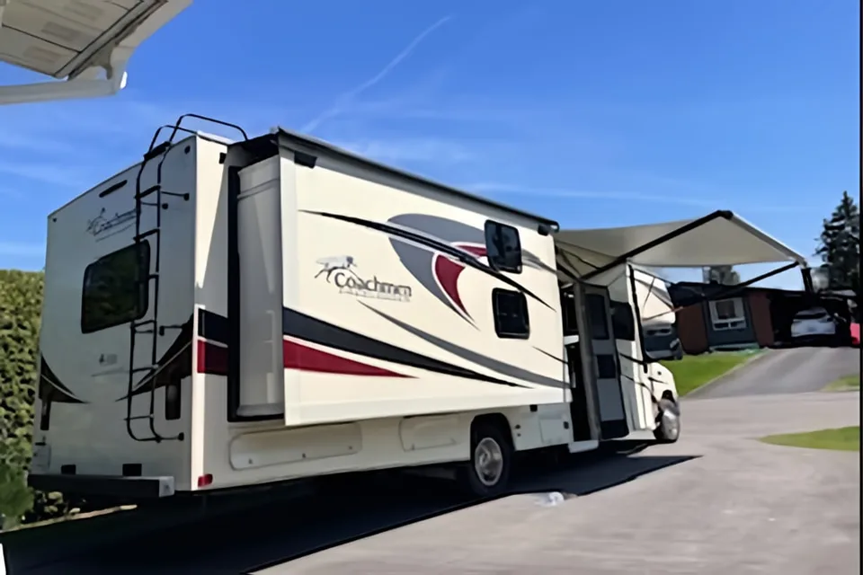 Cheryl's 2017 Coachmen Class C